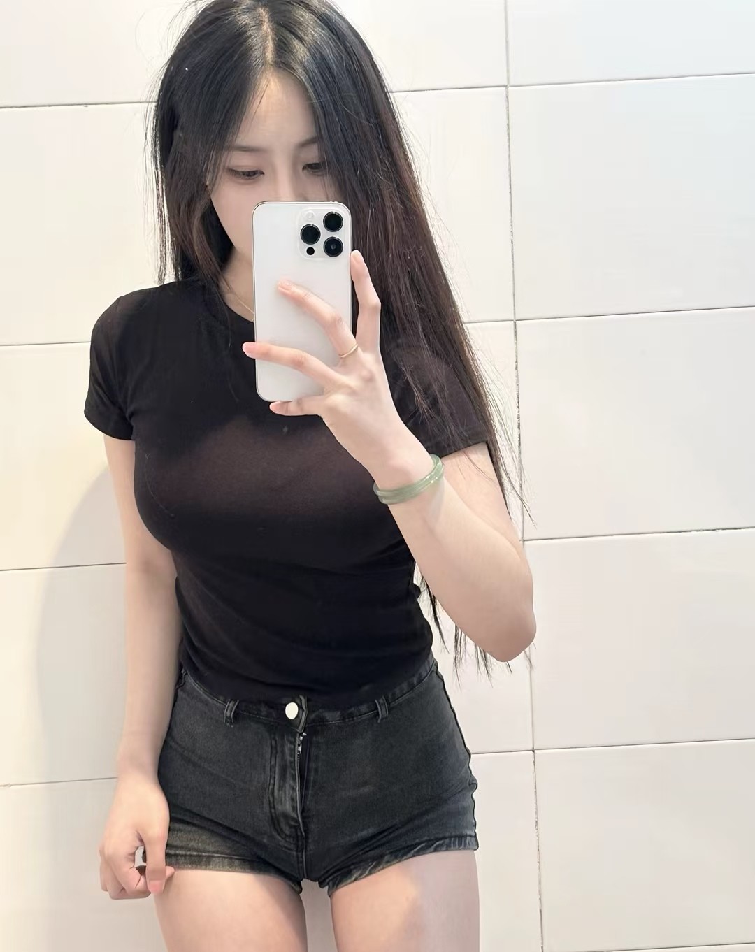 mmexport1742121657563.jpg